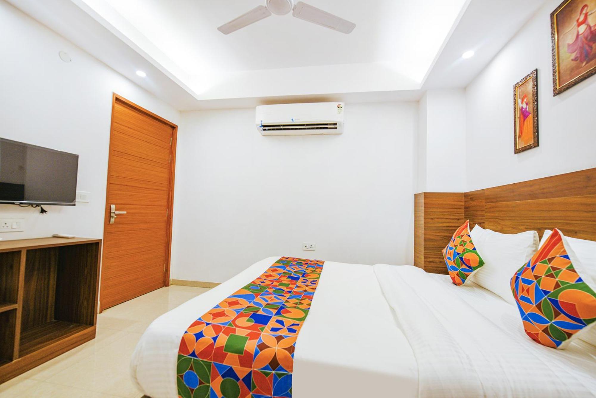 Fabhotel Sparkling - Nr Yashobhoomi Convention Centre Delhi  Exterior photo